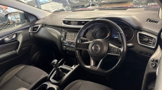 Nissan Qashqai 1.3 DiG-T 160 Acenta Premium 5dr Petrol Hatchback